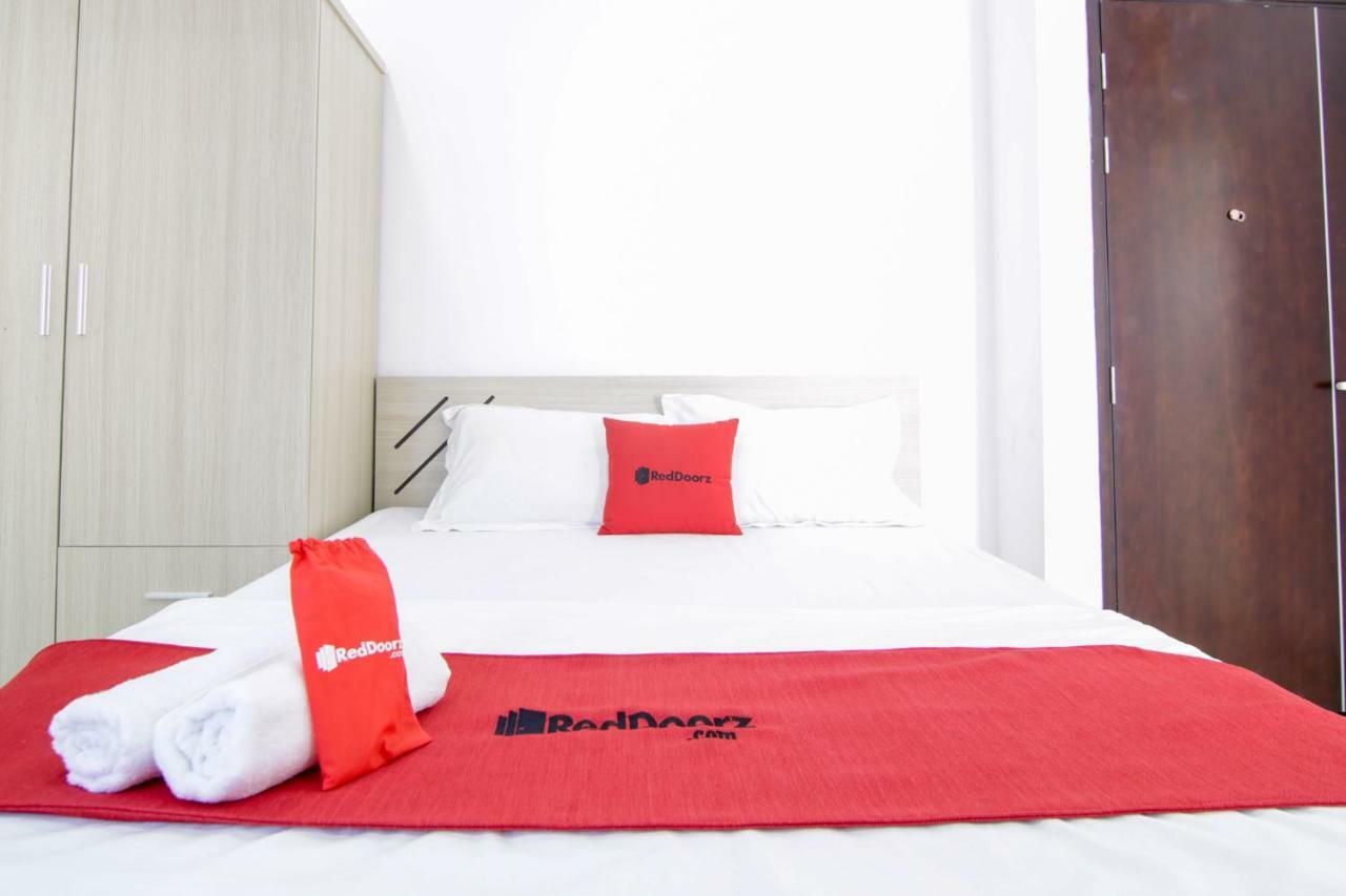Reddoorz Near Quan Khu 7 Stadium Ho Chi Minh City Exterior photo